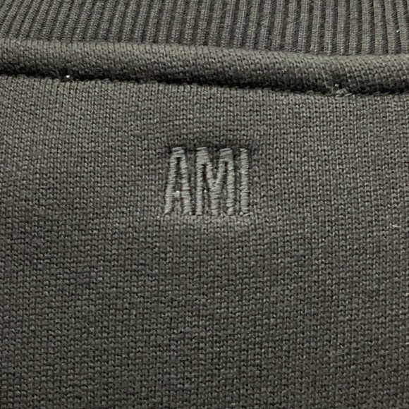AMI PARIS BY ALEXANDRE MATTIUSSI BLACK EMBOSSED HEART CREW SWEATSHIRT - Picture 8 of 8